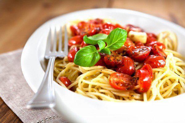 Паста с помидорками черри, базиликом и оливковым маслом | 1