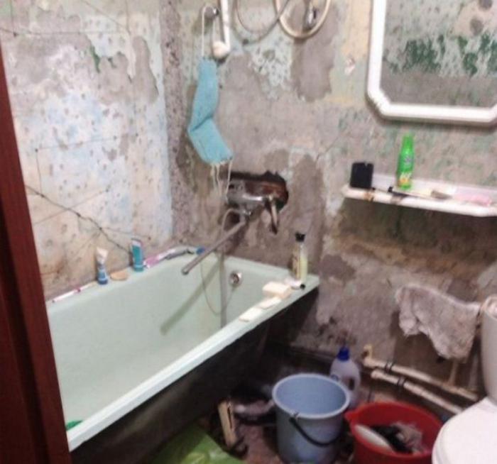 Сын отремонтировал матери ванную комнату... Любо-дорого! | 1