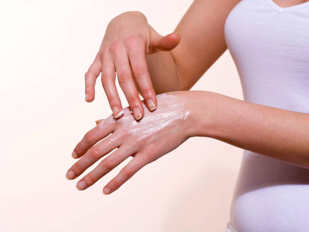 Уход за кожей лица и рук в зимнее время: правила и особенности | 4