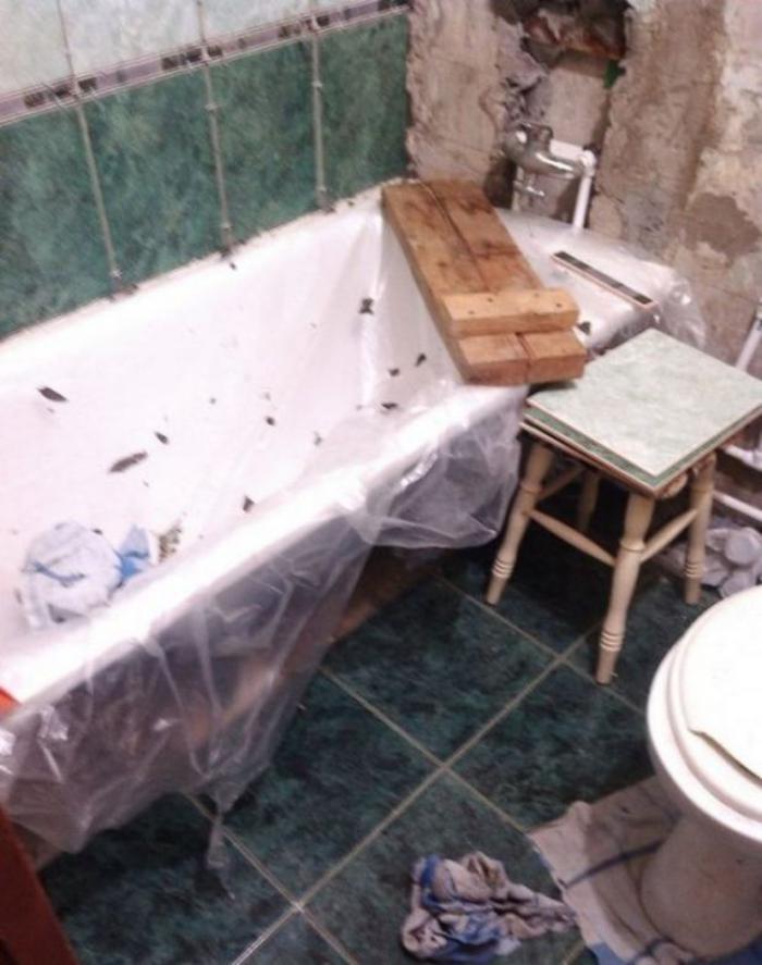 Сын отремонтировал матери ванную комнату... Любо-дорого! | 7