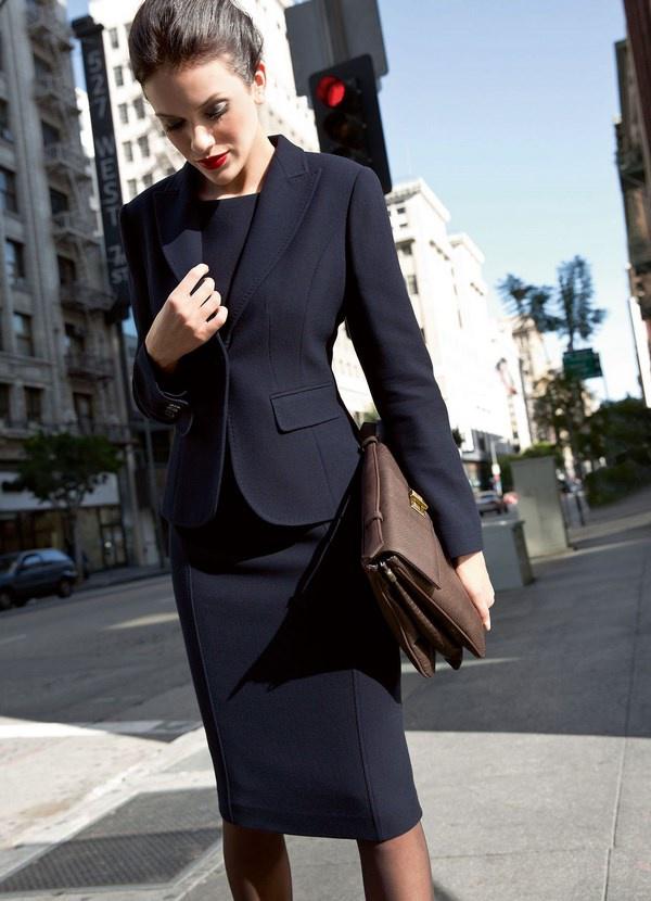 20 стильных образов с юбкой для деловой леди | 10