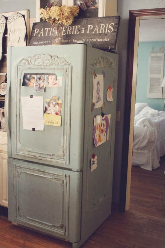 Новый дизайн старого холодильника: 7 способов создать стильный интерьер | 24