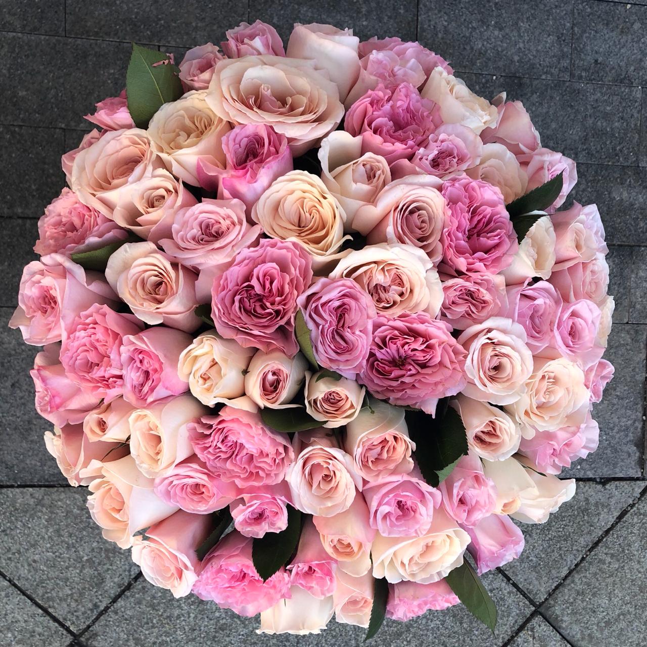 Где заказать красивые букеты роз и другие цветы в Москве